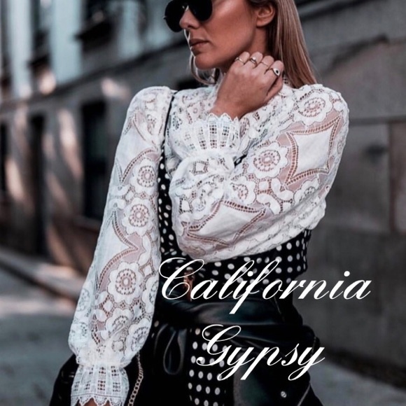 LAST ONE🎉Lace High Neck Blouse - Picture 14 of 16